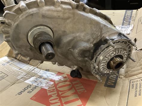 Lot Borg Warner Transfer Case