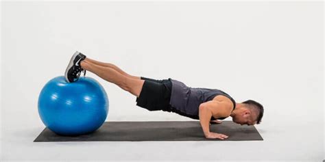 10 Ejercicios Con Fitball Para Tonificar Todo Tu Cuerpo De Forma Sencilla