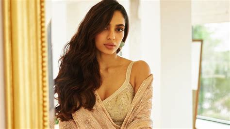 Sobhita Dhulipala Turns Sensuous Telugu News