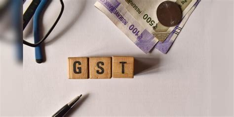 Nitin Gadkari Wants States To Pitch For GST Cut On Flex Fuel Vehicles