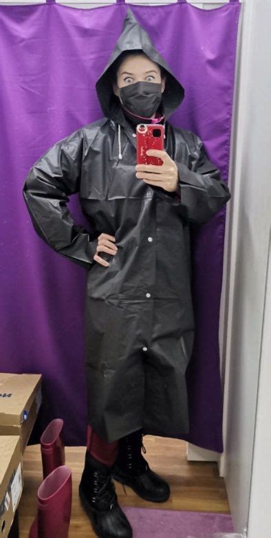 Pin By Streetmacz On Beautiful Black Macz Rainwear Girl Mackintosh