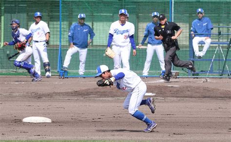 中日・新人二遊間コンビ浮上 ドラ6田中が遊撃で軽快守備 ドラ2村松と共存「あるかも」― スポニチ Sponichi Annex 野球