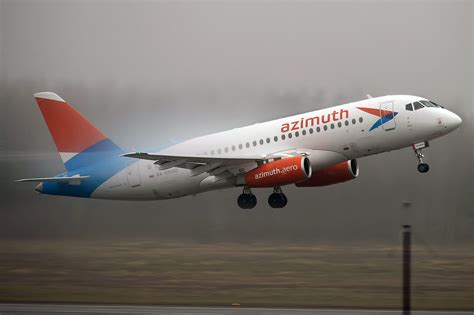 Азимут возобновит летний рейс Минеральные Воды - Симферополь