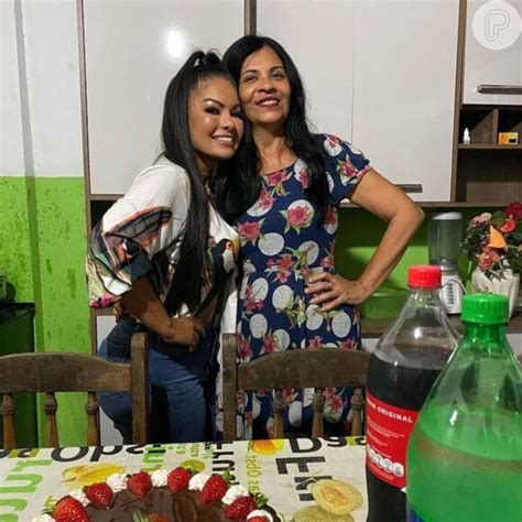 Foto M E De Paulinha Abelha Josefa Abelha Passou Mal Durante O