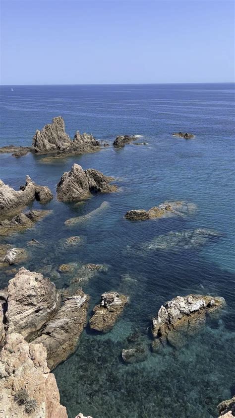 En Kayak Por Calas De Ensue O Junto A Nerja Playas Espa A Paisajes