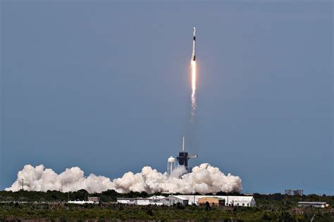 Hist Rico Lanzamiento De La Nave De Spacex Por Primera Vez Una Empresa