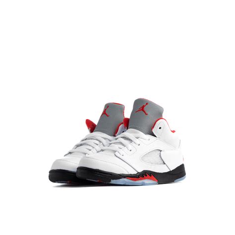 AIR JORDAN V FIRE RED | BSTN Chronicles