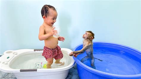 Monkey KaKa and Diem bathing together look so funny in 2023 | Weird ...