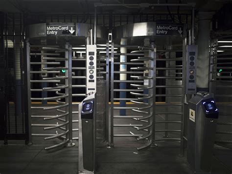 New York Transit Edges Into A Future Without Metrocards Wired