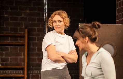 The Naked Truth Odhalen Pravda Zru Eno Spole Nost Stageartcz D M Kultury