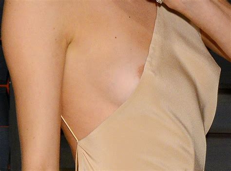 Behati Prinsloo Nip Slip 6 Photos Thefappening