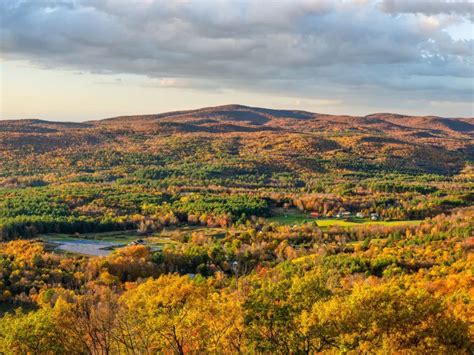 The Most Scenic Drive in Massachusetts You Don't Want to Miss