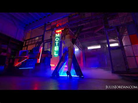 Julesjordan Anna Claire Clouds Dark Side Part Anna S First Dp Xvideos