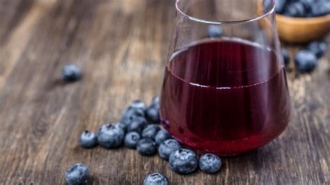 Qué beneficios tiene el jugo de arándanos natural Así lo puedes