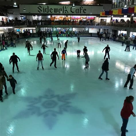 Ober Gatlinburg Ice Skating - Skating Rink