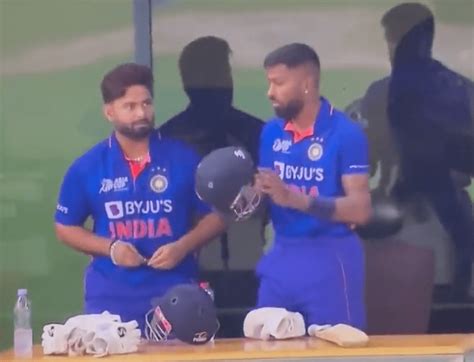 Watch Rishabh Pant Shocked At Hardik Pandyas Promotion To The Batting