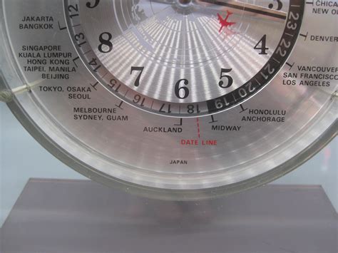 Vintage 1970's-1980's GMT Lucite Table Mantle World Clock W/Airplane ...