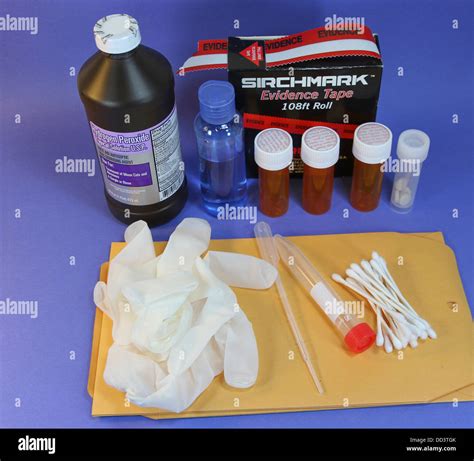 Crime scene evidence collection kit Stock Photo - Alamy