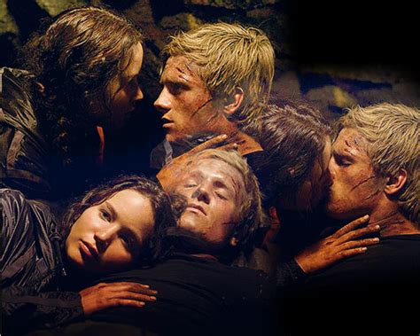 Peeta and Katniss - Peeta Mellark and Katniss Everdeen Photo (30297724 ...