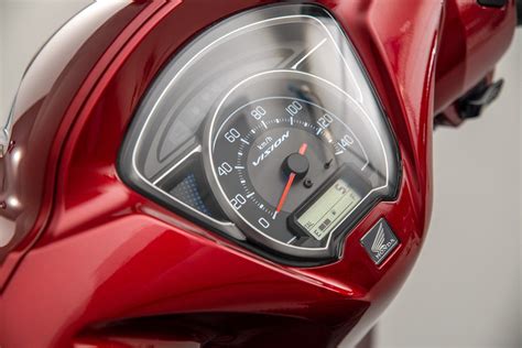 Honda Vision 110 prezzo velocità scheda e rilevamenti