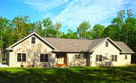 Certainteed Vinyl Shake Siding And A Stone Entry Cottage House