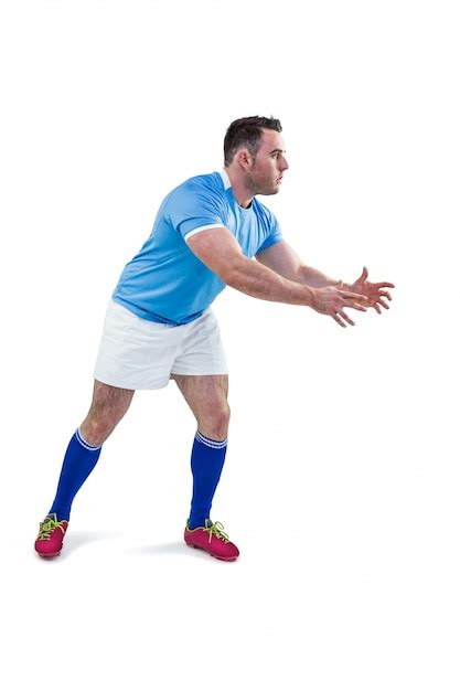 Premium Photo Rugby Player Throwing The Ball