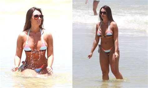 Nicole Bahls Mostra Boa Forma Em Praia Not Cias Famosos Band Br