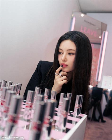 Danielle Marsh Nude OnlyFans Leaks Fappening FappeningBook