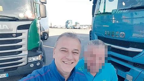 Svizzera Travolto Mentre Scarica Il Tir Muore Camionista Genovese Di