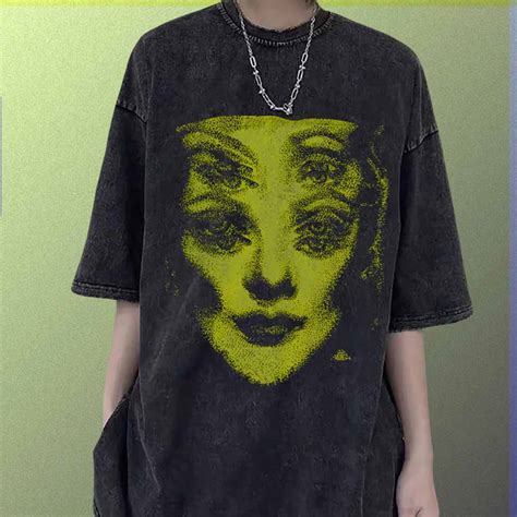 Black Goblincore Aesthetic Hypnotic Face Print T-shirt | Goth Aesthetic ...