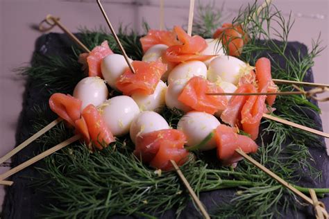 Oeufs de caille au saumon fumé On dine chez Nanou