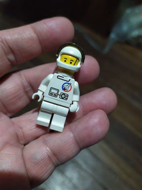 Lego astronaut Minifigures, Hobbies & Toys, Toys & Games on Carousell