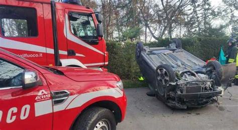 Sbanda E Si Ribalta Con L Auto Ernesto Morto A Anni