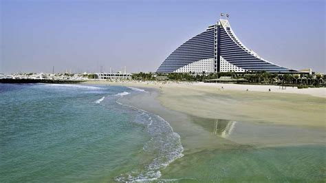 Jumeirah Beach Hotel Dubai - The Ultimate Travel Guide