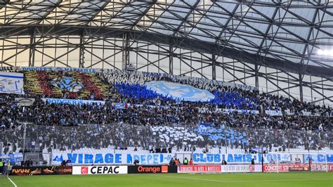 LIGUE 1 OM Les supporters marseillais de retour au Vélodrome après