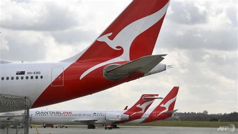 Qantas Plane Lands Safely After Issuing Mayday Over Ocean News