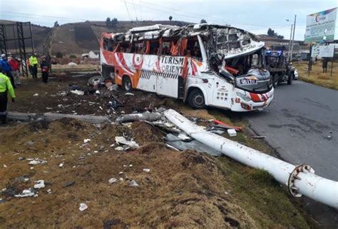 Cinco Muertos Y 27 Heridos Tras Accidente De Autobus En Colta