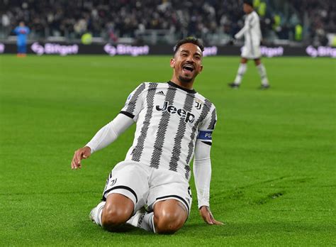 Danilo Renova Juventus At Fim De Esportes Ansa Brasil