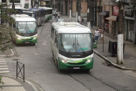 Ruas são interditadas e pontos de ônibus remanejados para a Virada SP