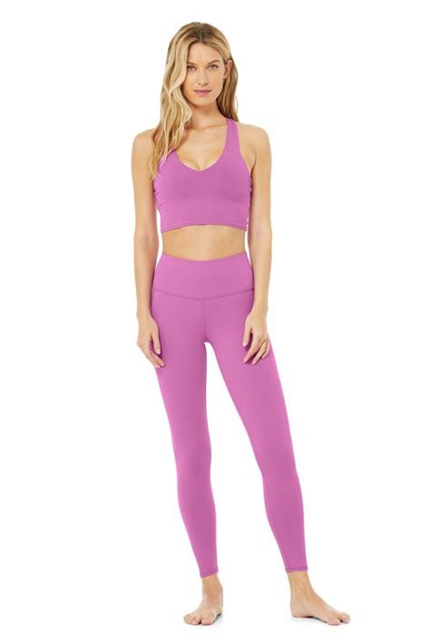 Top 8 Must-Have Yoga Clothes – The Fashion Daily