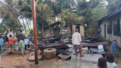 Dua Unit Rumah Di Desa Sungai Duri II Hangus Terbakar Kapolsek Sungai