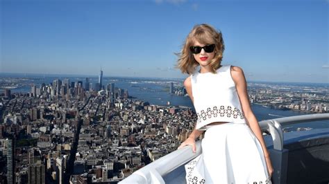 Welcome to New York’: Let Taylor Swift Introduce You to Her Magical New ...