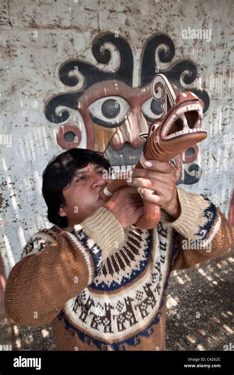 Moche culture hi-res stock photography and images - Alamy