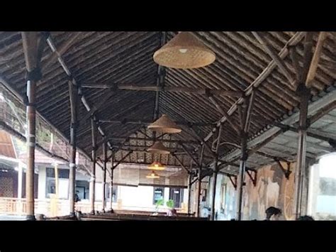 Rumah Makan Saung Ema Terdekat Dari Pusat Kota Kuningan Parkir Luas