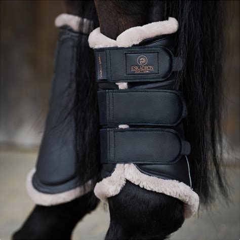 Eskadron Platinum Faux Leather Big Square Saddle Cloth Tendon