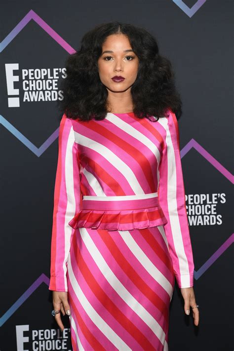 Alisha Wainwright 2018 People's Choice Awards 1 - Satiny.org