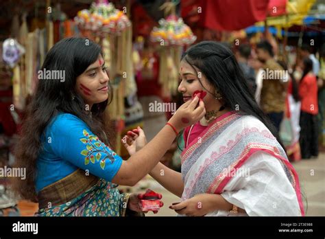 Dhaka 25th Oct 2023 Hindu Devotees Participate In A Celebration Of