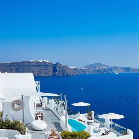 Best Hotels In Santorini For 2022