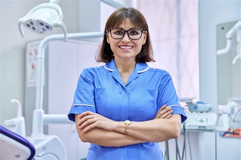Different Careers in the NHS | NHS role types, most popular, why?