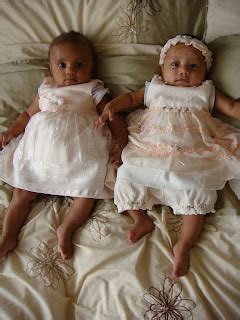 Trendy Twins: Twin outfits from day dot....